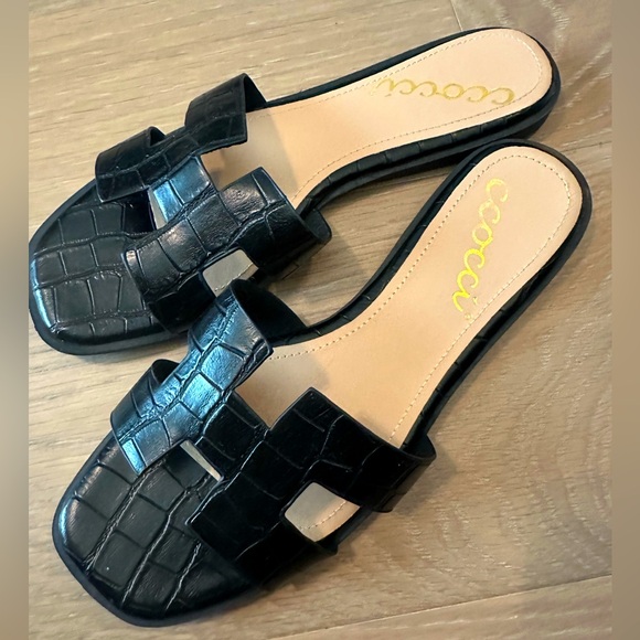 Black crocodile sandals with H leather strap- Sz 6 - Picture 1 of 2